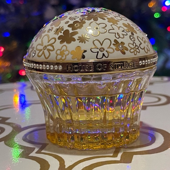 Whispers of Innocence by House Of Sillage - Picture 1 of 2